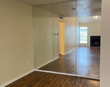 12500 Sandpiper Drive - Photo Thumbnail 4