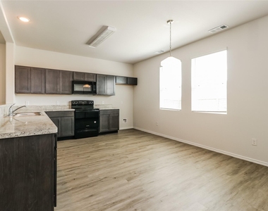 2635 Bouvardia Way - Photo Thumbnail 4