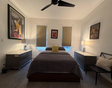 318 Hyde Park Boulevard - Photo Thumbnail 16
