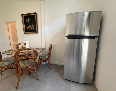 318 Hyde Park Boulevard - Photo Thumbnail 24