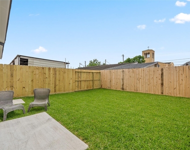 7224 Avenue B - Photo Thumbnail 32