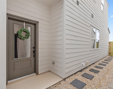 7224 Avenue B - Photo Thumbnail 9