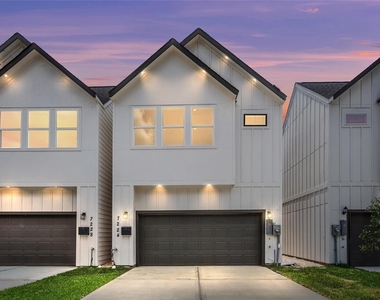 7224 Avenue B - Photo Thumbnail 3