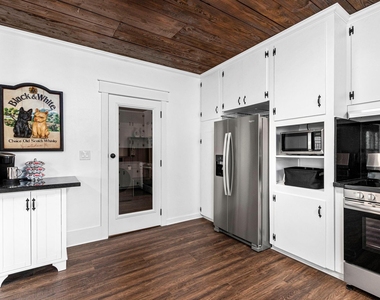 1138 Fannin Street - Photo Thumbnail 10
