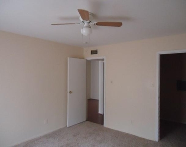12500 Sandpiper Drive - Photo Thumbnail 2