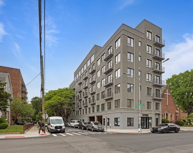 706 East 32nd Street - Photo Thumbnail 11