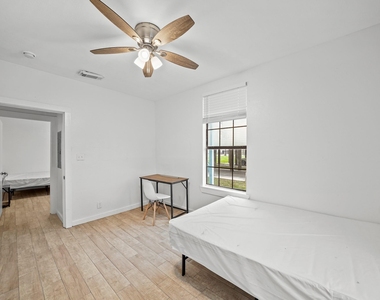 701 28th Street - Photo Thumbnail 9