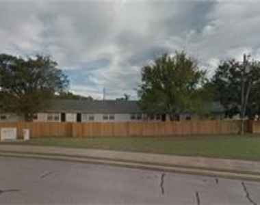 201 Meadow Lane - Photo Thumbnail 5