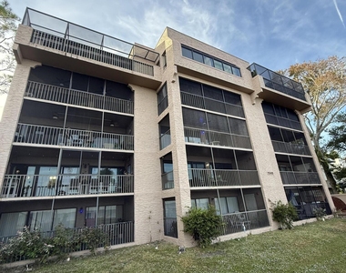1540 Riverside Drive - Photo Thumbnail 1