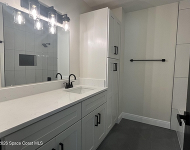 1171 Riviera Drive Ne - Photo Thumbnail 32