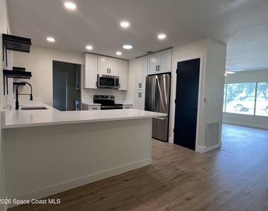 1171 Riviera Drive Ne - Photo Thumbnail 14