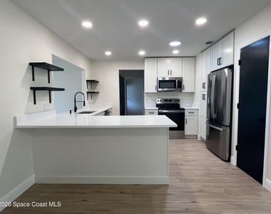 1171 Riviera Drive Ne - Photo Thumbnail 8