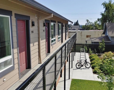 134 N 18th St - Photo Thumbnail 11