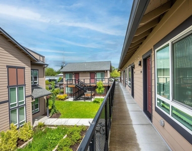 134 N 18th St - Photo Thumbnail 7