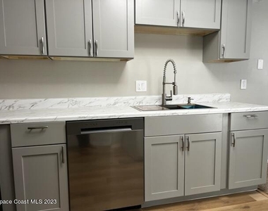3135 Shady Dell Lane - Photo Thumbnail 6