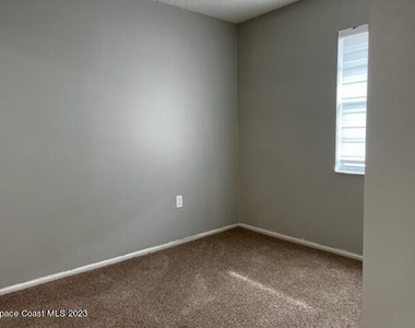 3135 Shady Dell Lane - Photo Thumbnail 8