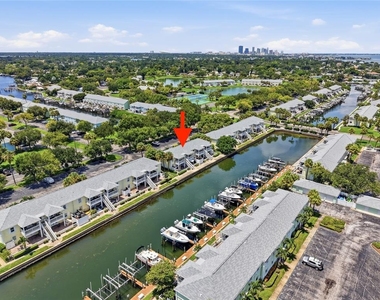 5092 Beach Drive Se - Photo Thumbnail 2