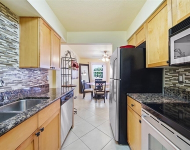 5092 Beach Drive Se - Photo Thumbnail 11