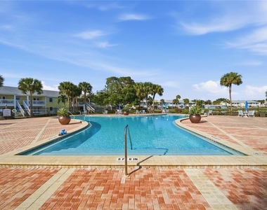 5092 Beach Drive Se - Photo Thumbnail 43