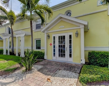 5092 Beach Drive Se - Photo Thumbnail 1