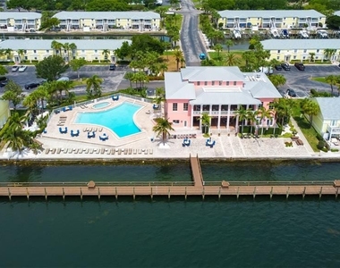 5092 Beach Drive Se - Photo Thumbnail 27