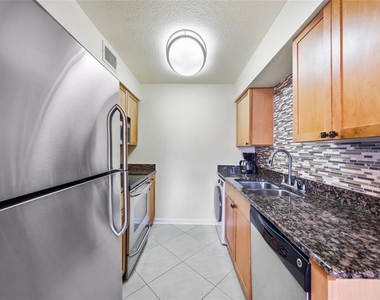 5092 Beach Drive Se - Photo Thumbnail 14