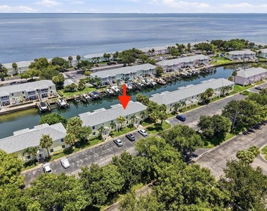5092 Beach Drive Se - Photo Thumbnail 4