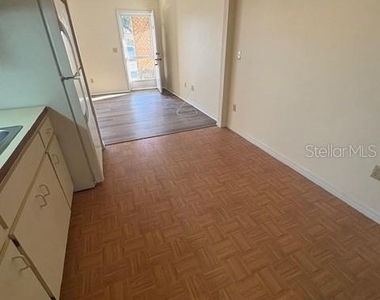 5607 67th Avenue N - Photo Thumbnail 7