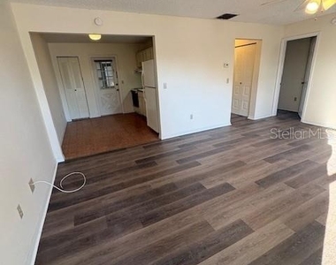 5607 67th Avenue N - Photo Thumbnail 5