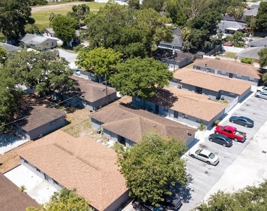 907 34th Avenue W - Photo Thumbnail 7