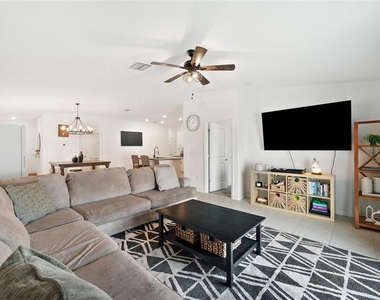 5517 Blue Azure Drive - Photo Thumbnail 8