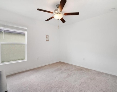 5517 Blue Azure Drive - Photo Thumbnail 12