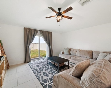 5517 Blue Azure Drive - Photo Thumbnail 7