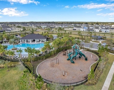 5517 Blue Azure Drive - Photo Thumbnail 14