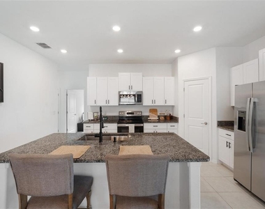 5517 Blue Azure Drive - Photo Thumbnail 4