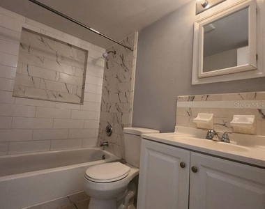 5720 N Lincoln Avenue - Photo Thumbnail 10