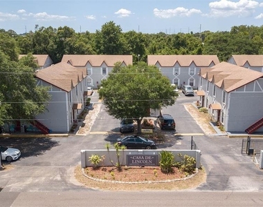 5718 N Lincoln Avenue - Photo Thumbnail 11