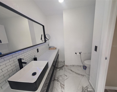 4321 Deermont Circle - Photo Thumbnail 18