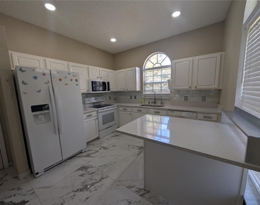 4321 Deermont Circle - Photo Thumbnail 11