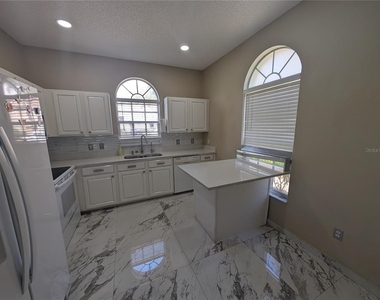 4321 Deermont Circle - Photo Thumbnail 12
