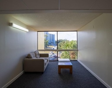 701 S Madison Avenue - Photo Thumbnail 18