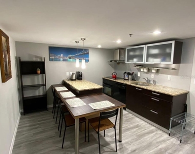 701 S Madison Avenue - Photo Thumbnail 17