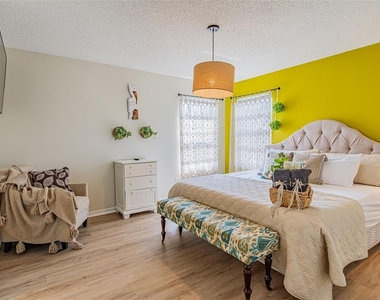 112 Madiera Beach Boulevard - Photo Thumbnail 10