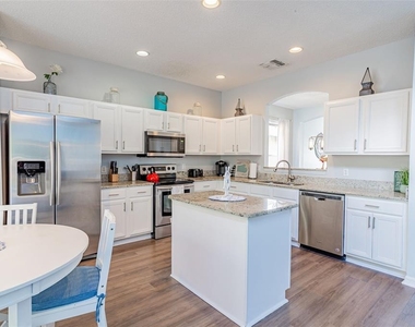 112 Madiera Beach Boulevard - Photo Thumbnail 2