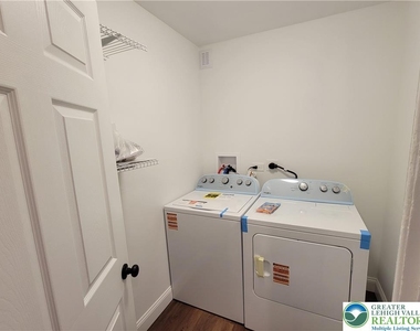 746 Linden Street - Photo Thumbnail 16