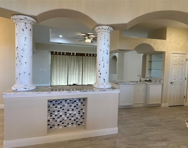 5780 N Lena Drive - Photo Thumbnail 7