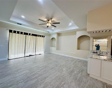 5780 N Lena Drive - Photo Thumbnail 9