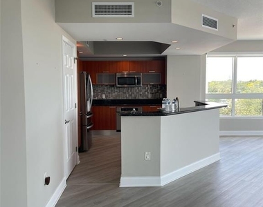 241 Riverside Drive - Photo Thumbnail 28