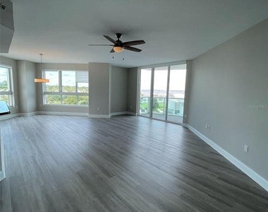 241 Riverside Drive - Photo Thumbnail 13