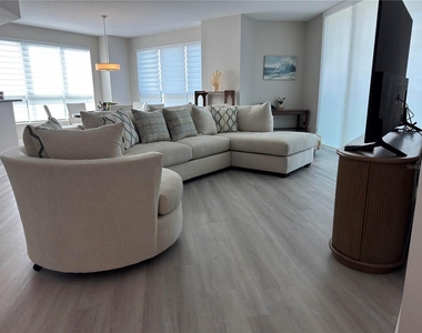 241 Riverside Drive - Photo Thumbnail 15